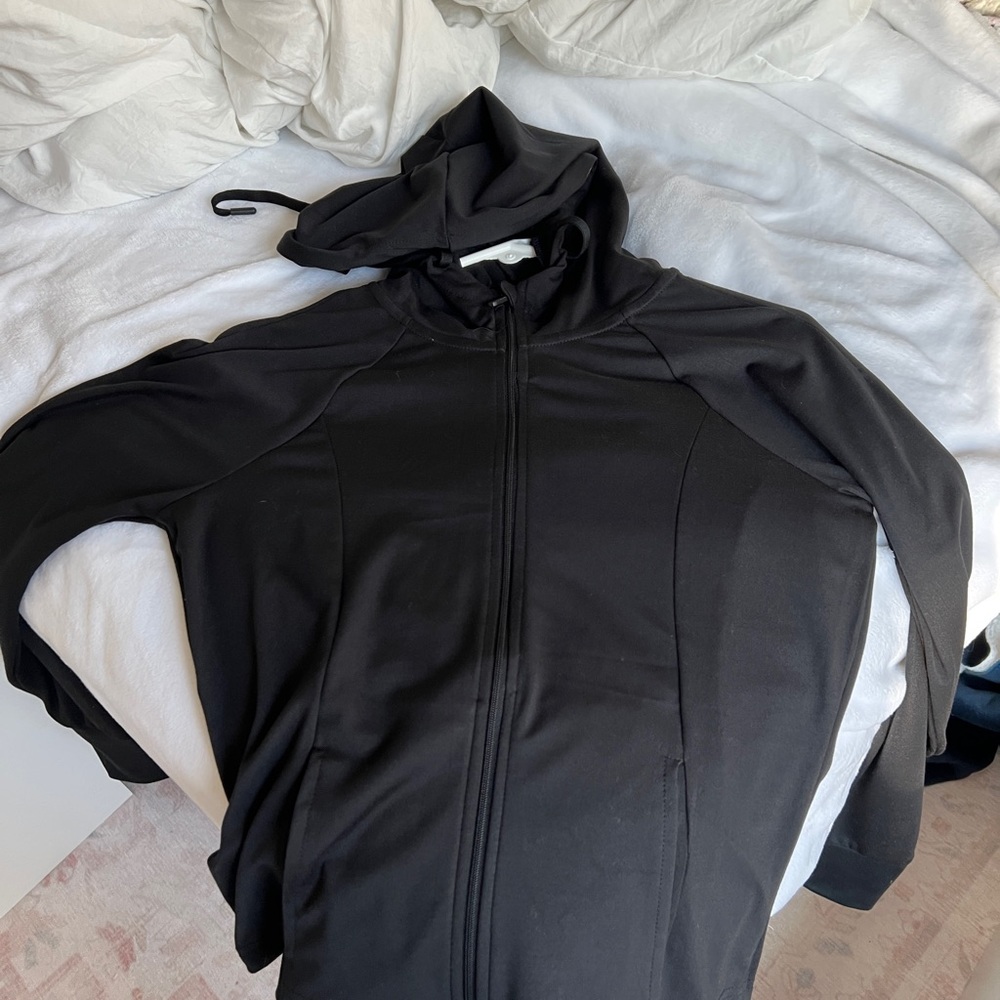 BLACK ATHLETIC HOODIE